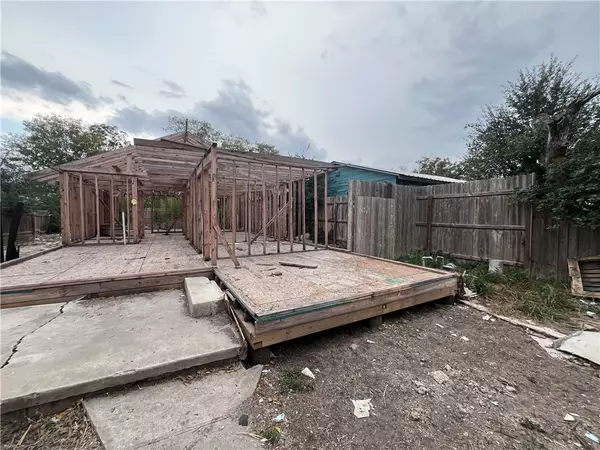 San Antonio, TX 78211,1216 Brighton