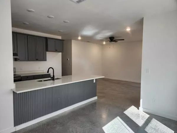 Corpus Christi, TX 78416,2107 Shirley DR