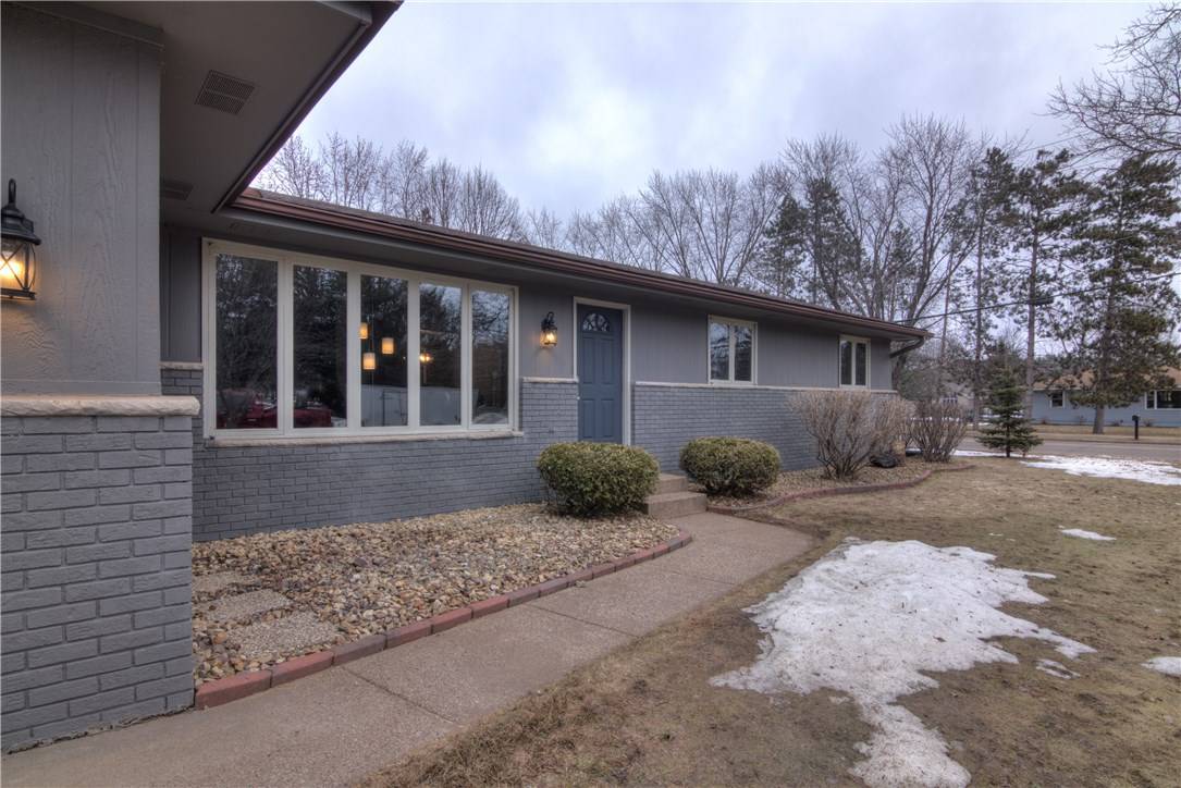 Eau Claire, WI 54701,4402 Sumac LN