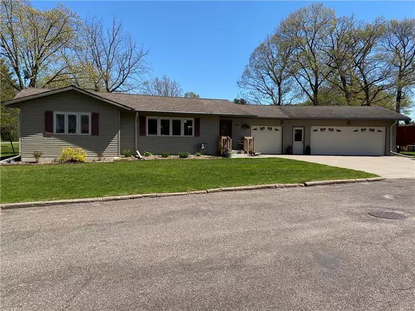 718 Robert RD, Durand, WI 54736