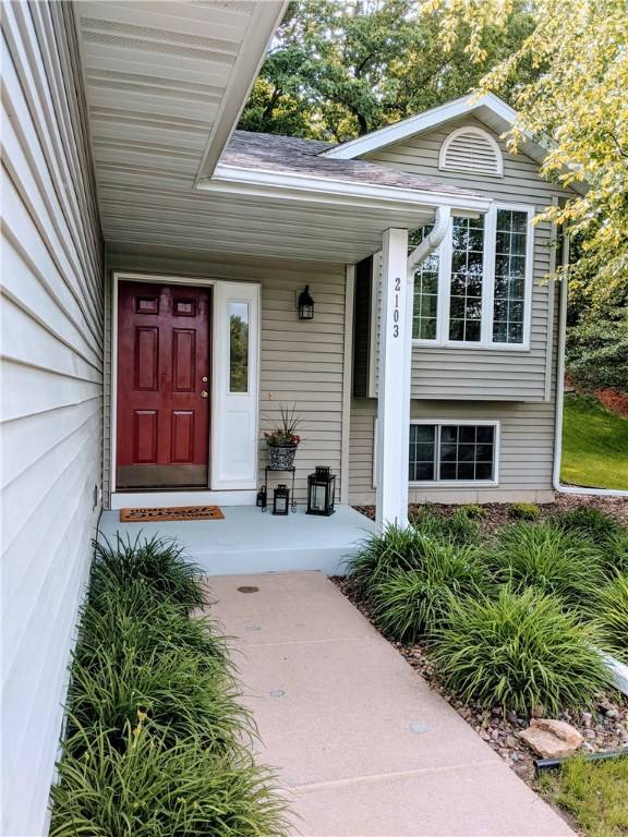 Eau Claire, WI 54703,2103 Bordeaux CT