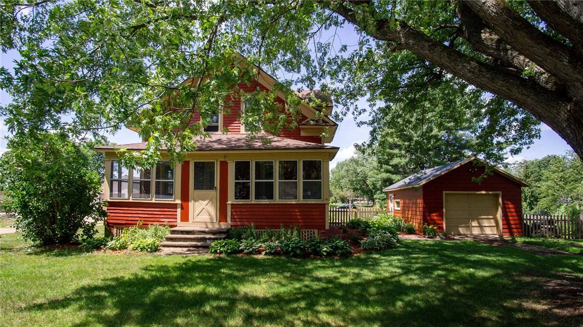 N1033 County Rd H, Mondovi, WI 54755