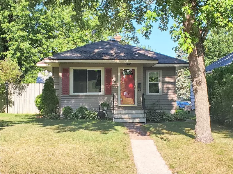 720 Chauncey ST, Eau Claire, WI 54701