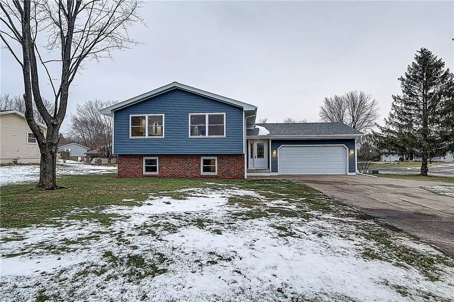 955 Oak ST, Mondovi, WI 54755