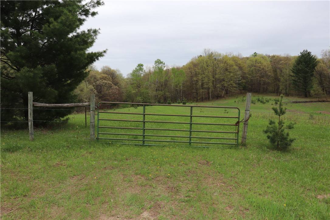 N12792 Townhall RD, Alma Center, WI 54611