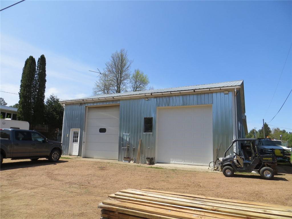 xxx Pulaskski ST, Lublin, WI 54447
