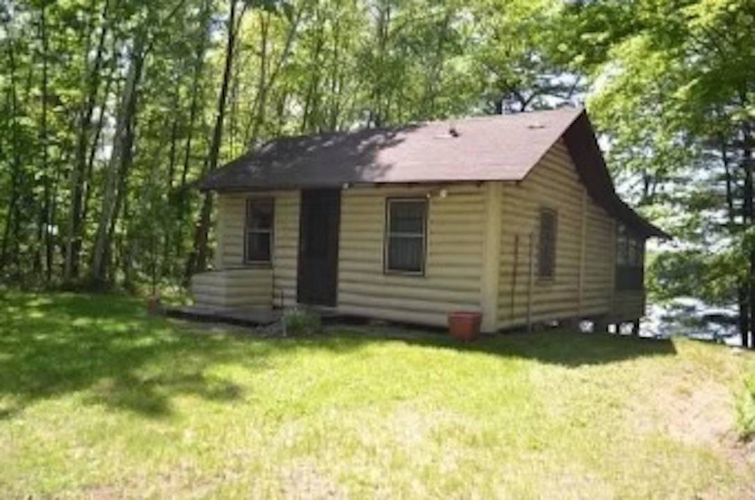 Hayward, WI 54843,7561N White Beach RD