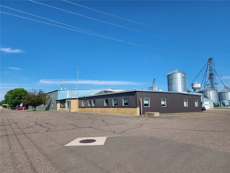 1690 Elm ST, Cumberland, WI 54829