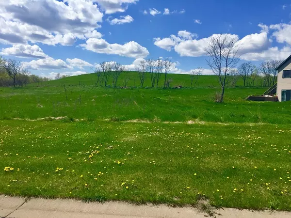 213 Amber View ST, Menomonie, WI 54751