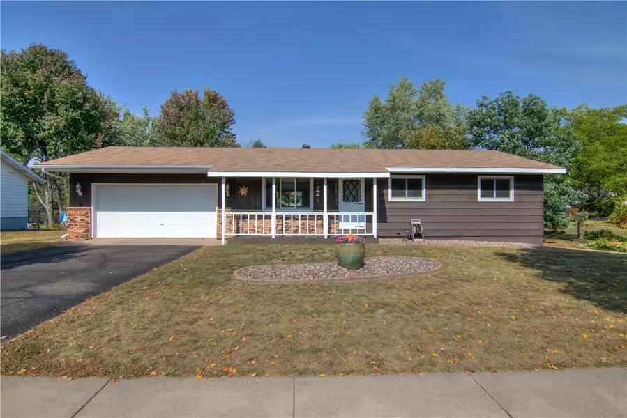 1706 Raedel RD, Eau Claire, WI 54703