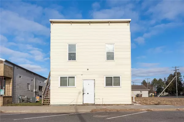 Chetek, WI 54728,108 Knapp ST #1-4