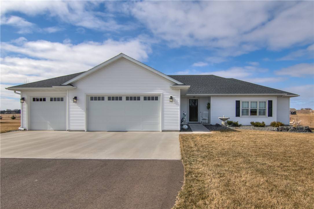 E9475 453rd AVE, Elk Mound, WI 54739