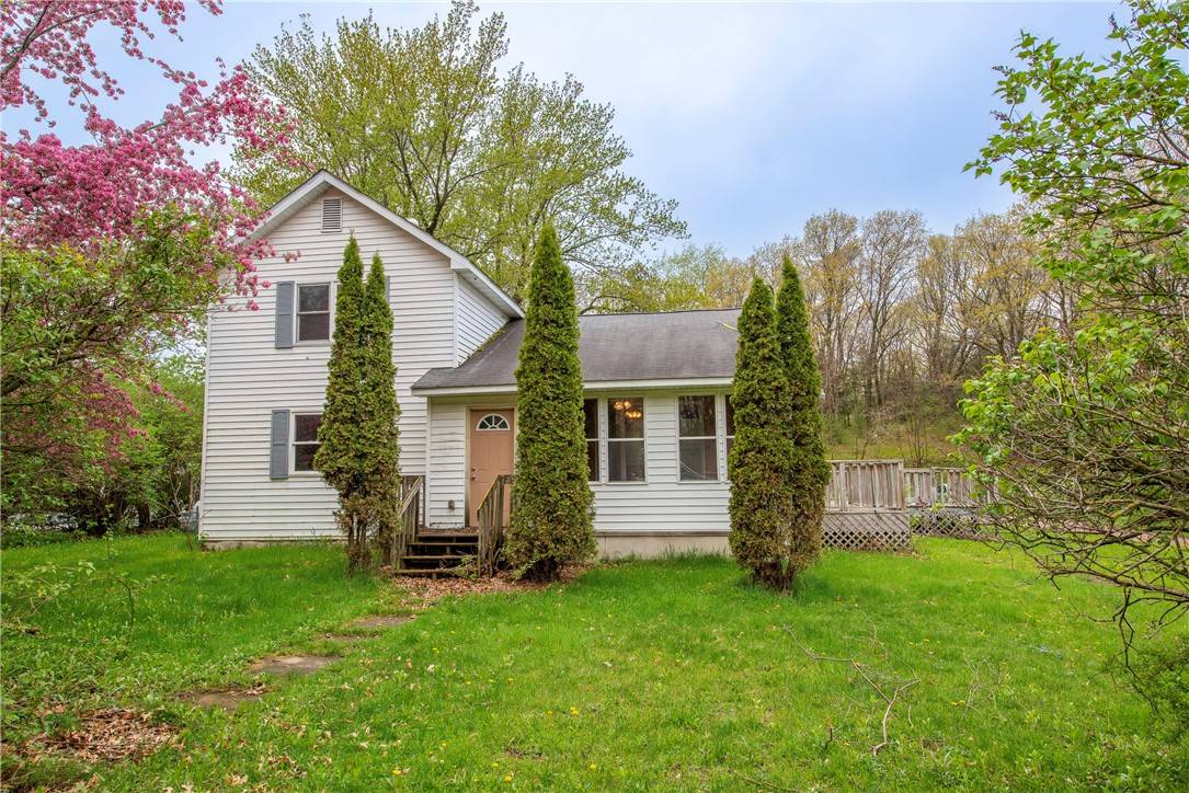 300 S Center ST, Fairchild, WI 54741