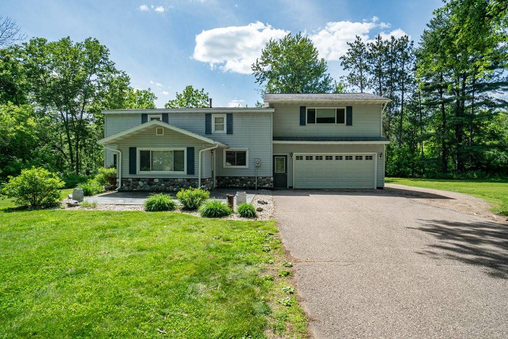 S3844 Silver Springs Ct, Eau Claire, WI 54701