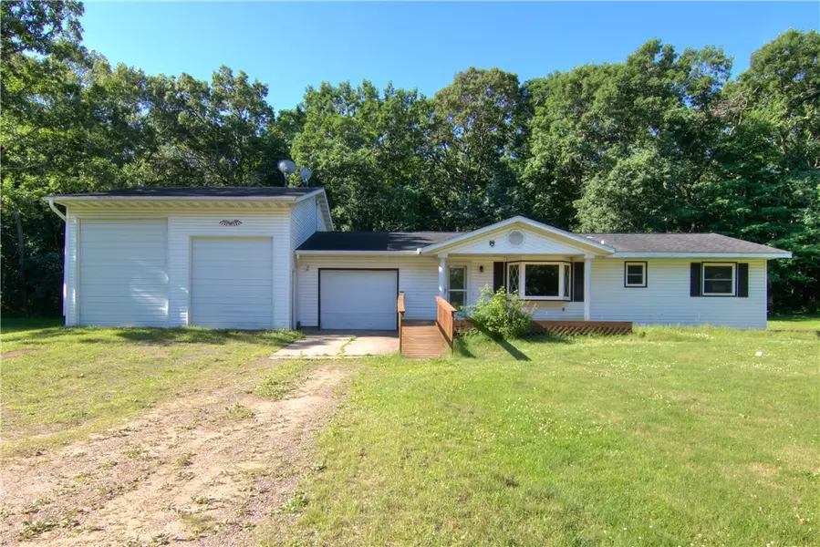 9821 Deer Park RD, Eau Claire, WI 54703