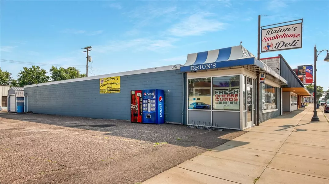 909 W Main ST, Cameron, WI 54822