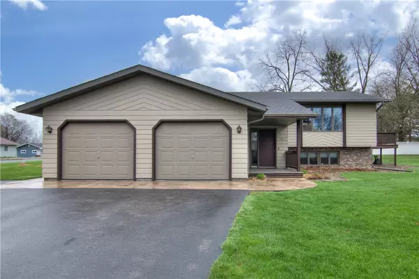 S141 Golfview DR, Spring Valley, WI 54767