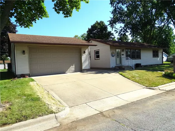 1117 Lake ST, Onalaska, WI 54650