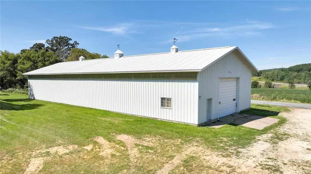 N9349 County Road FF, Hixton, WI 54635