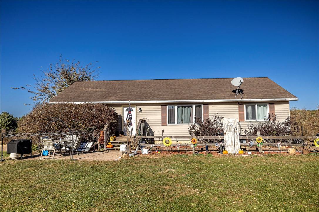 Hixton, WI 54635,W14450 Green Acres RD