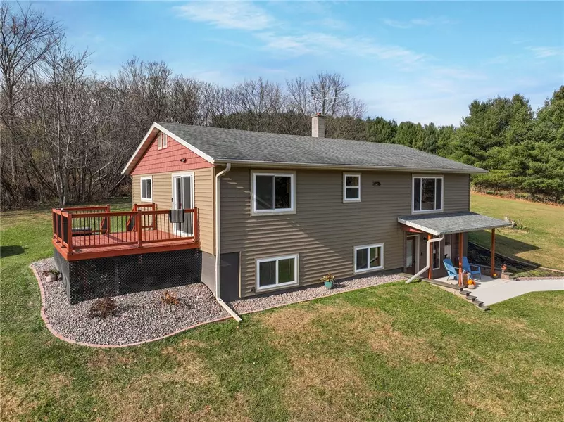 4073 E 450th AVE, Menomonie, WI 54751