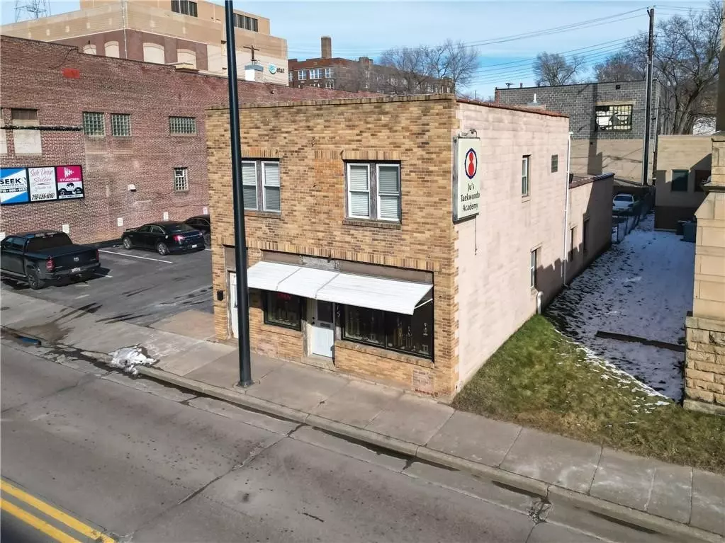 Eau Claire, WI 54701,415 S Farwell ST