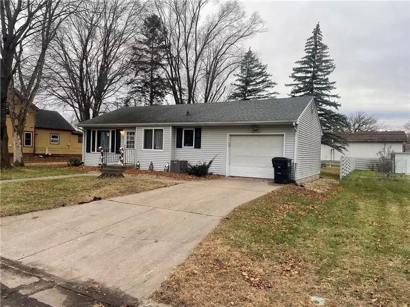 2009 2nd ST E, Menomonie, WI 54751