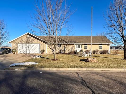 525 8th AVE, Bloomer, WI 54724