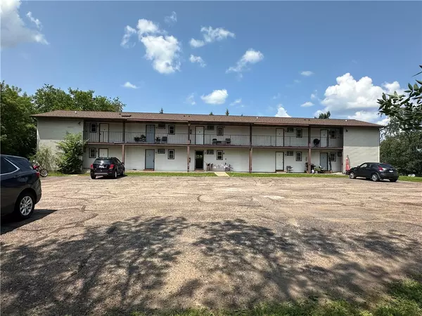 2421 Fryklund DR #6, Menomonie, WI 54751