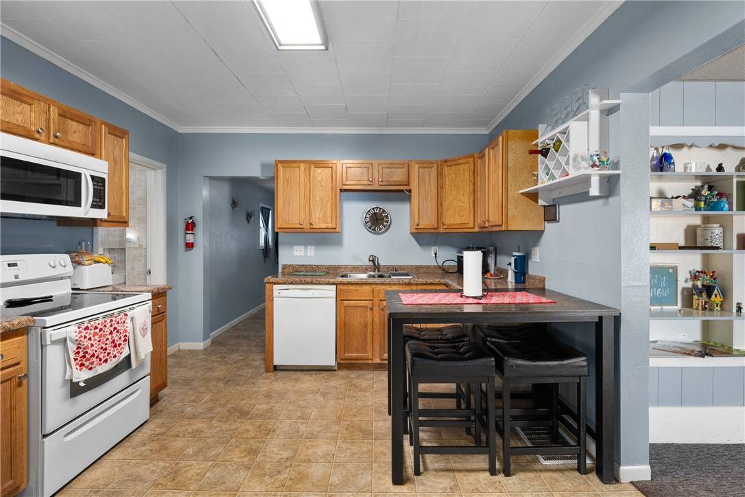 Eau Claire, WI 54703,1528 11th ST