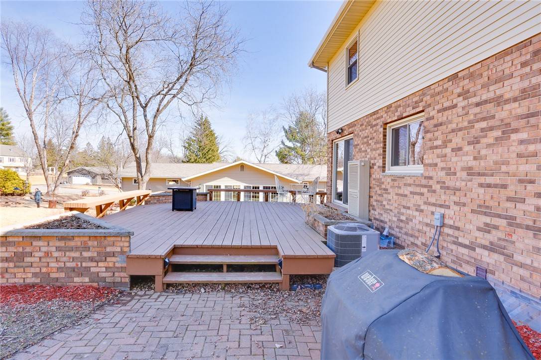 Black River Falls, WI 54615,1353 Van Buren ST