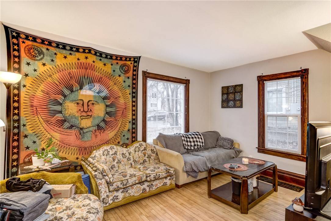 Eau Claire, WI 54703,1413 Summit ST