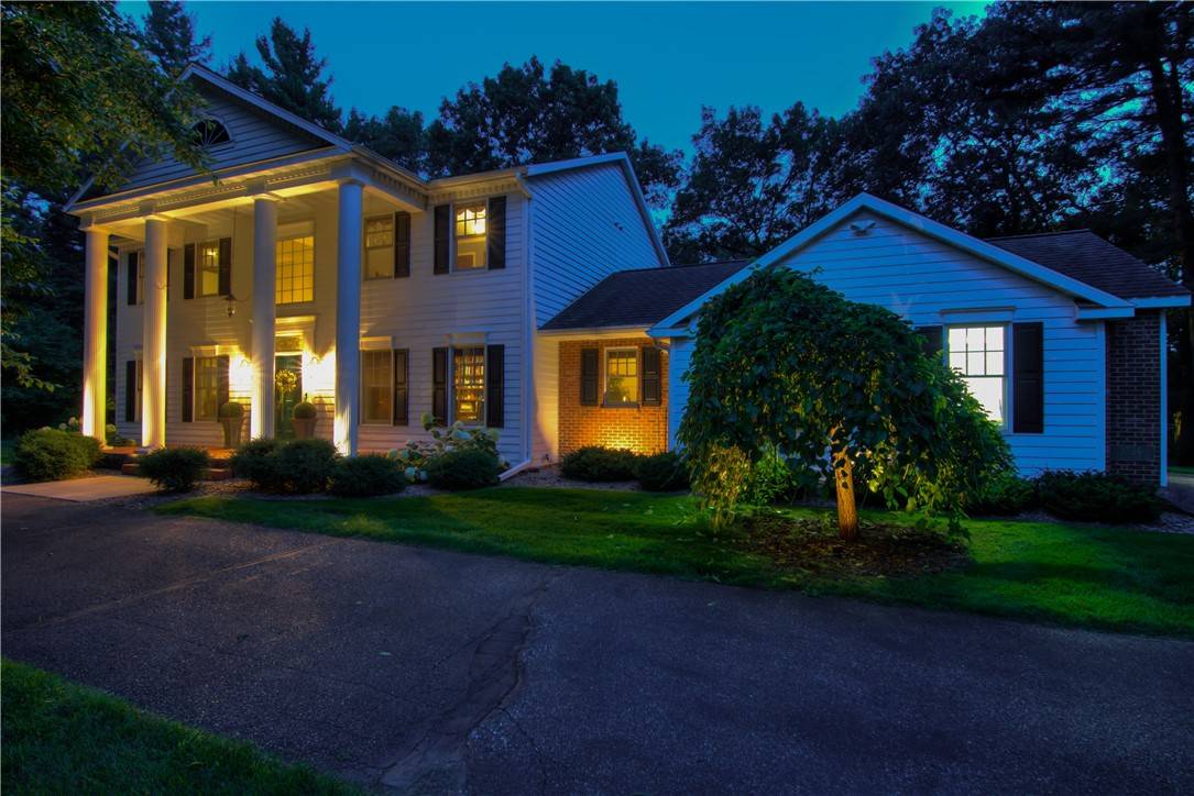 Eau Claire, WI 54701,3736 Forest Knoll DR