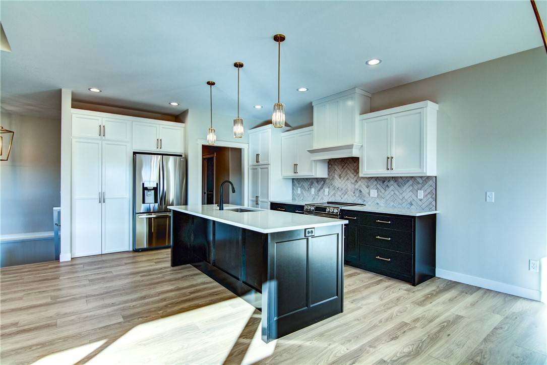 Eleva, WI 54738,E5215 Queen's DR