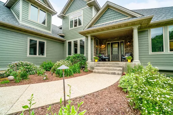 Eau Claire, WI 54701,4616 Oakwood Hills Pkwy