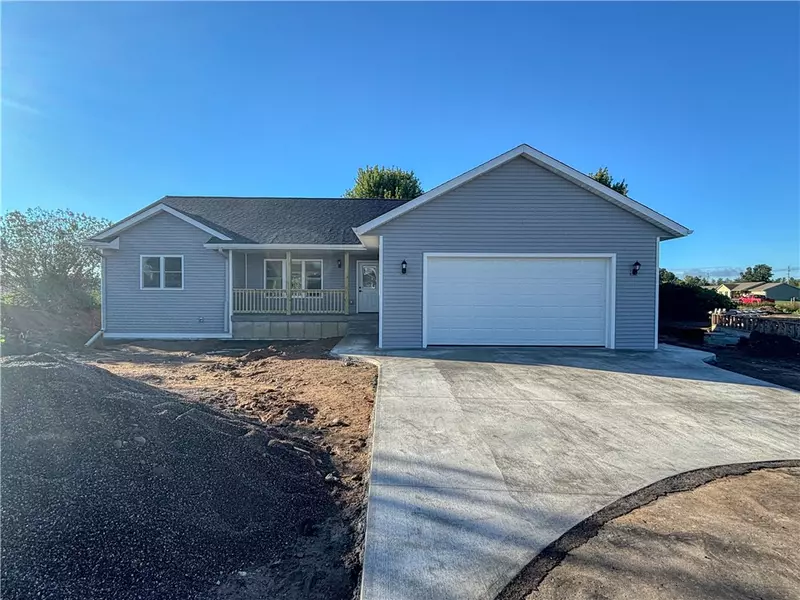 933 Clayton ST, Cameron, WI 54822