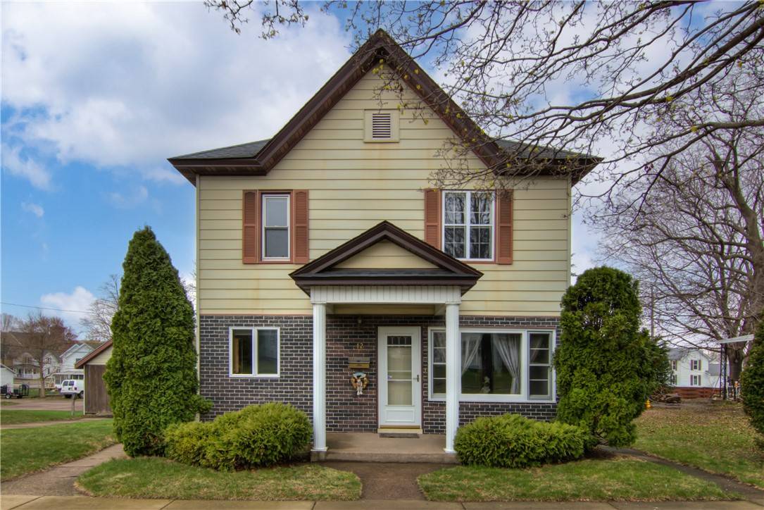 12 N Rural ST, Chippewa Falls, WI 54729