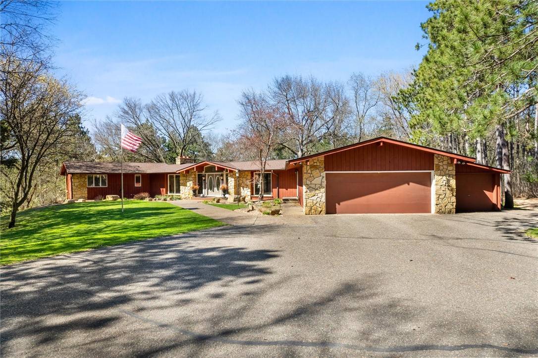 1206 Pinecrest LN, Newald, WI 54017