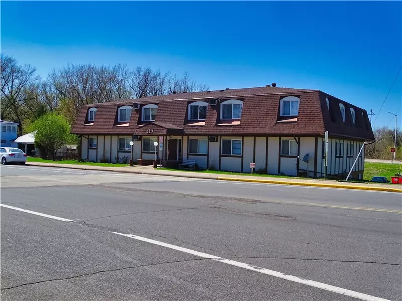 318 E Main ST #10, Durand, WI 54736