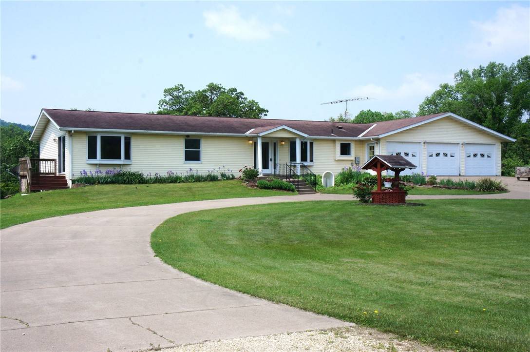 S1439 County RD N, Alma, WI 54610