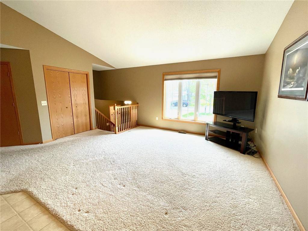 Menomonie, WI 54751,2209 2nd ST W