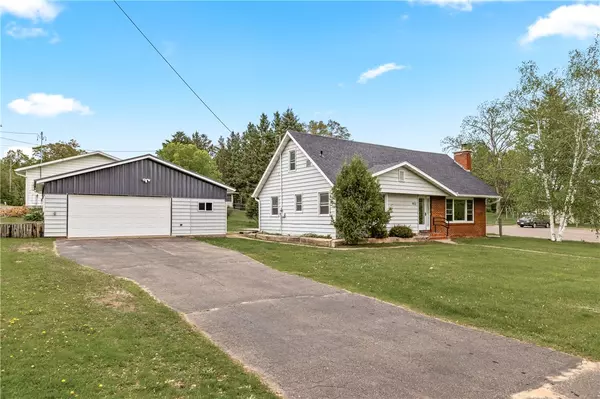 Spooner, WI 54801,922 Lincoln ST