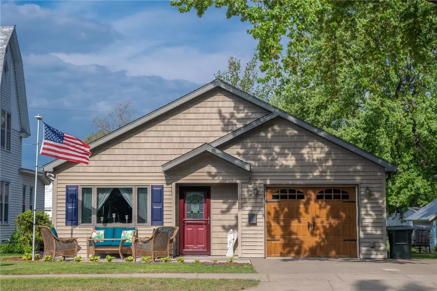 215 Harriman AVE N, Amery, WI 54001