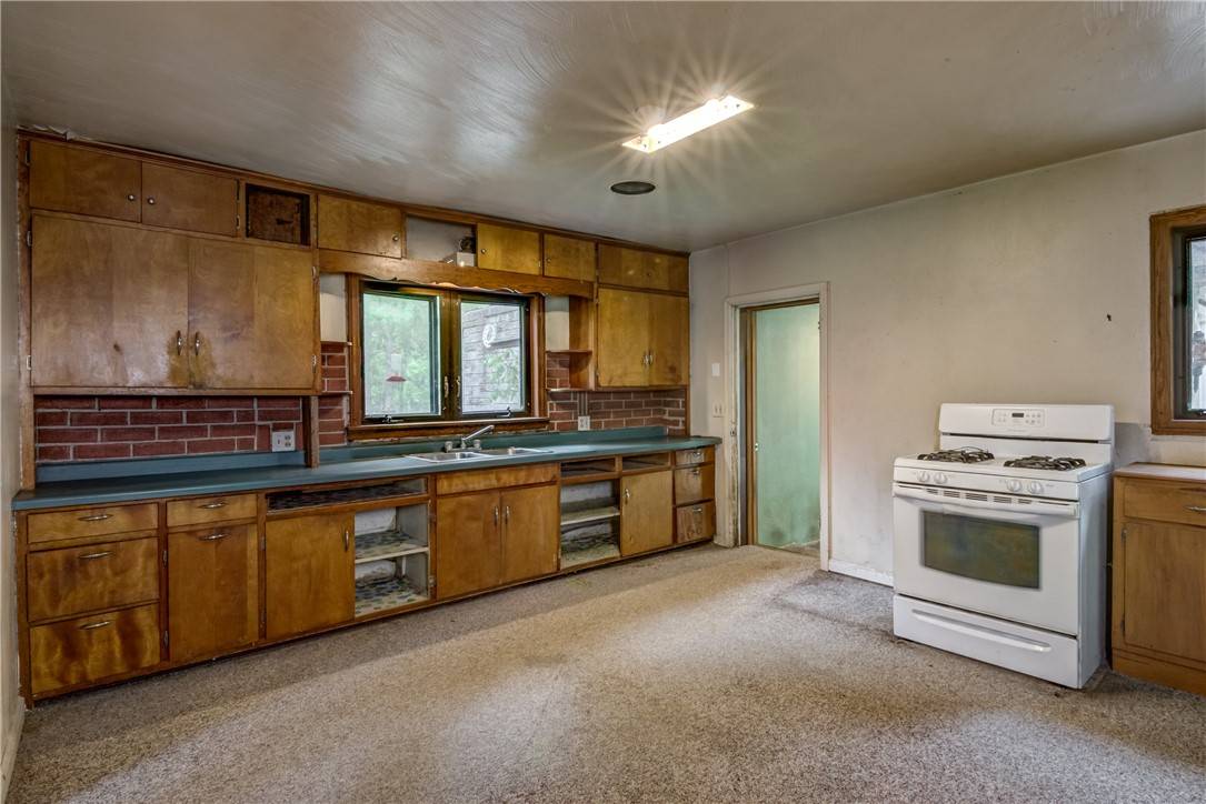 Eau Claire, WI 54703,2561 86th ST
