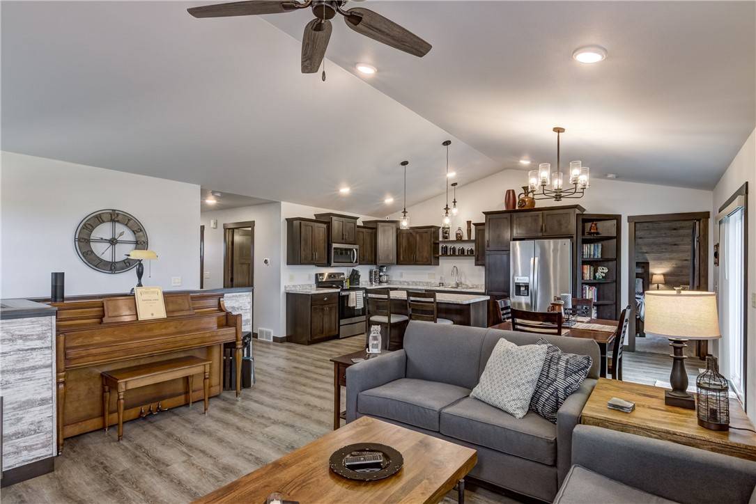 Chippewa Falls, WI 54729,16437 56th AVE
