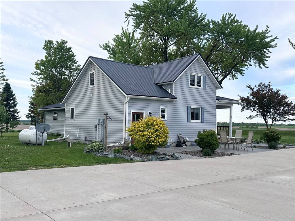 N13641 Tieman AVE, Thorp, WI 54771