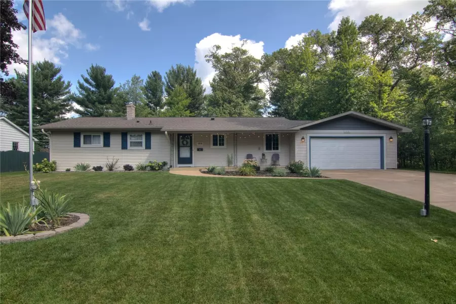 1414 Messenger ST, Menomonie, WI 54751