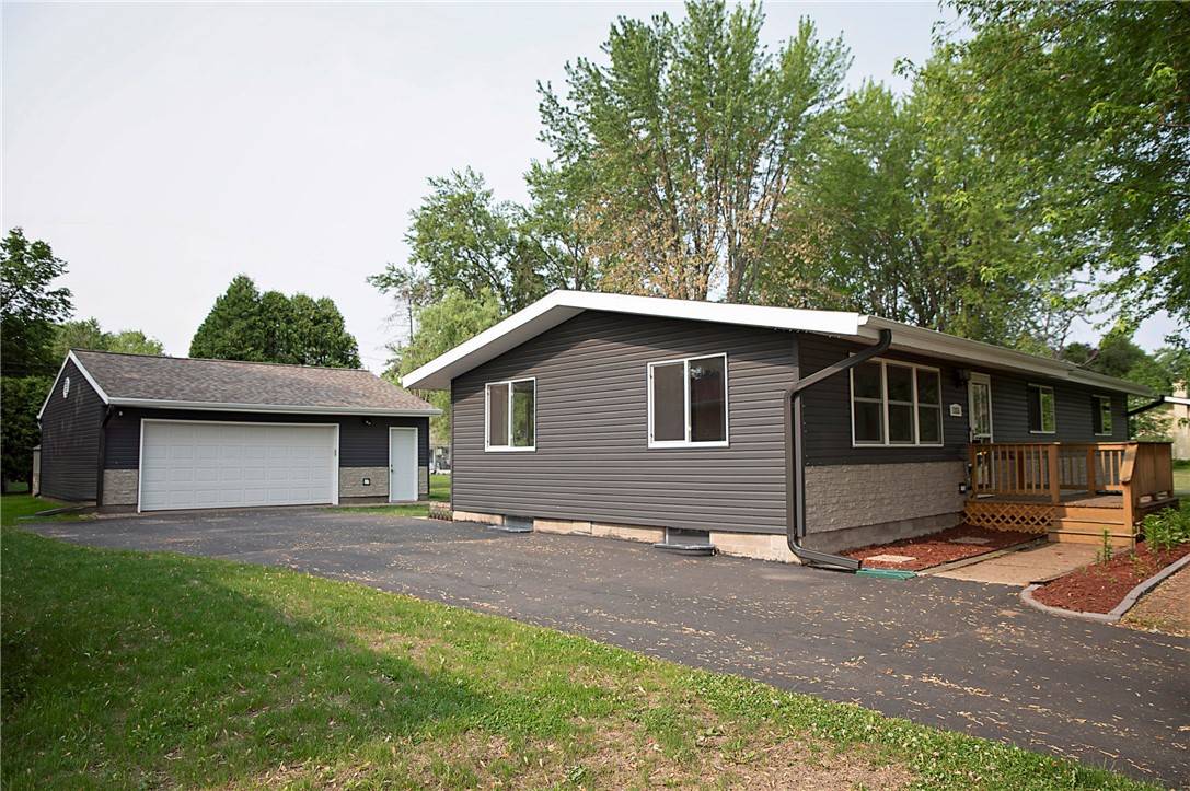 Chippewa Falls, WI 54729,1305 Miles ST