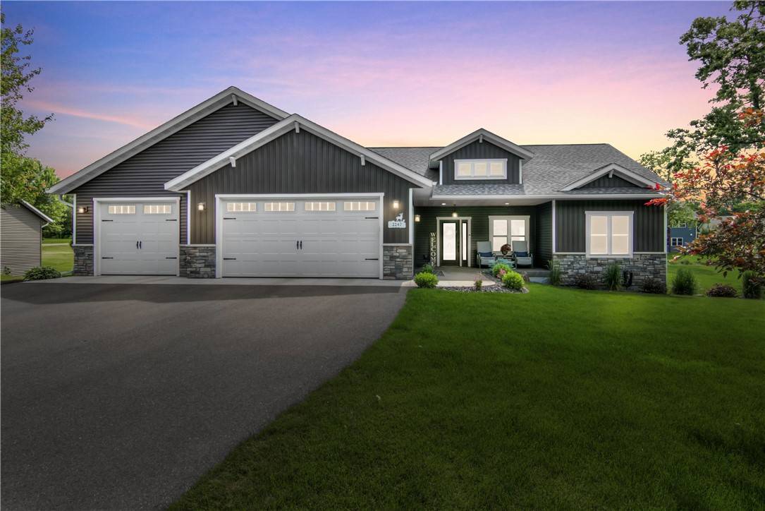 2247 105th ST, Eau Claire, WI 54703