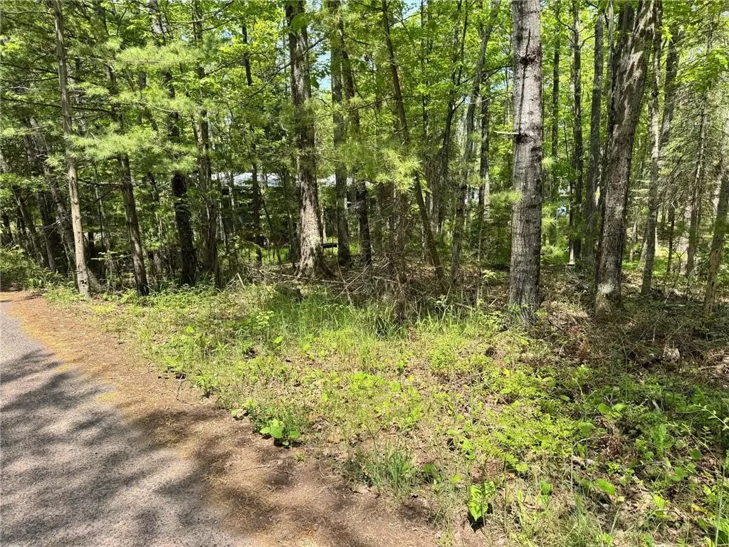 La Pointe, WI 54850,434 Minnewawa DR